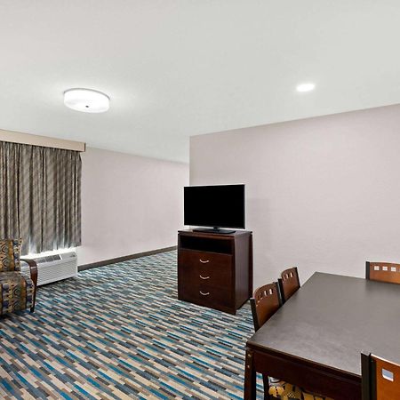 Days Inn & Suites By Wyndham Mesa Near Phoenix Exteriör bild