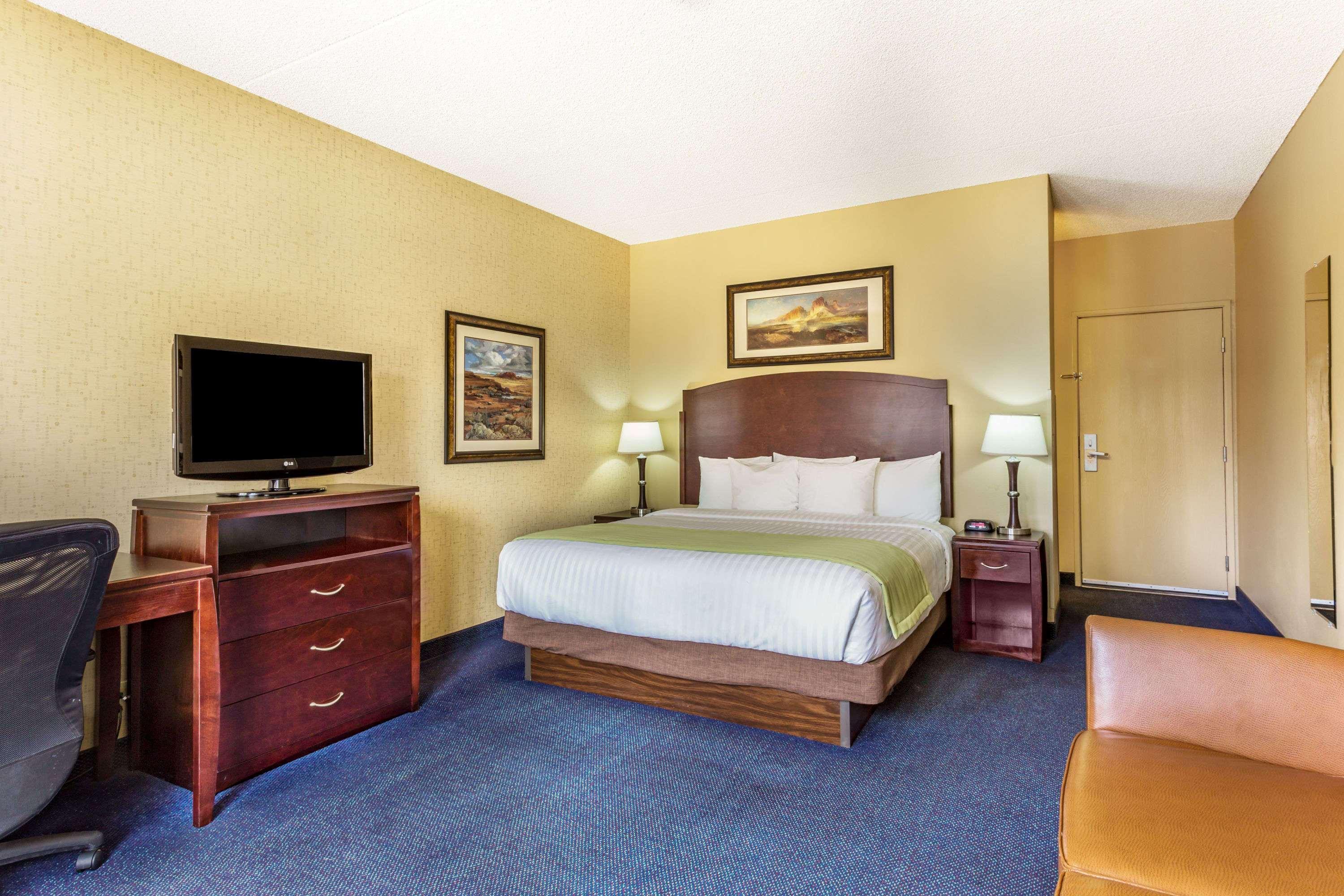 Days Inn & Suites By Wyndham Mesa Near Phoenix Exteriör bild