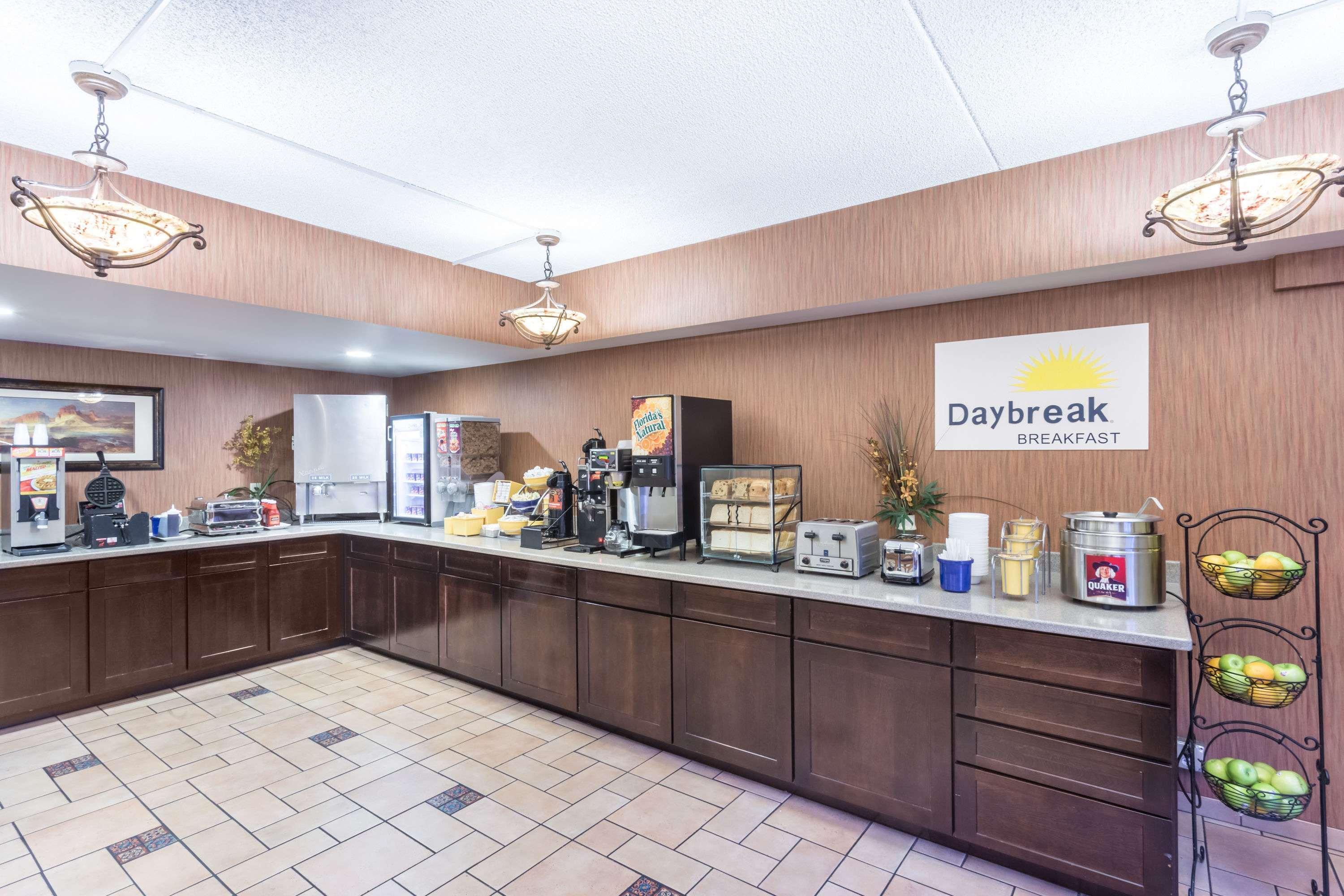 Days Inn & Suites By Wyndham Mesa Near Phoenix Exteriör bild