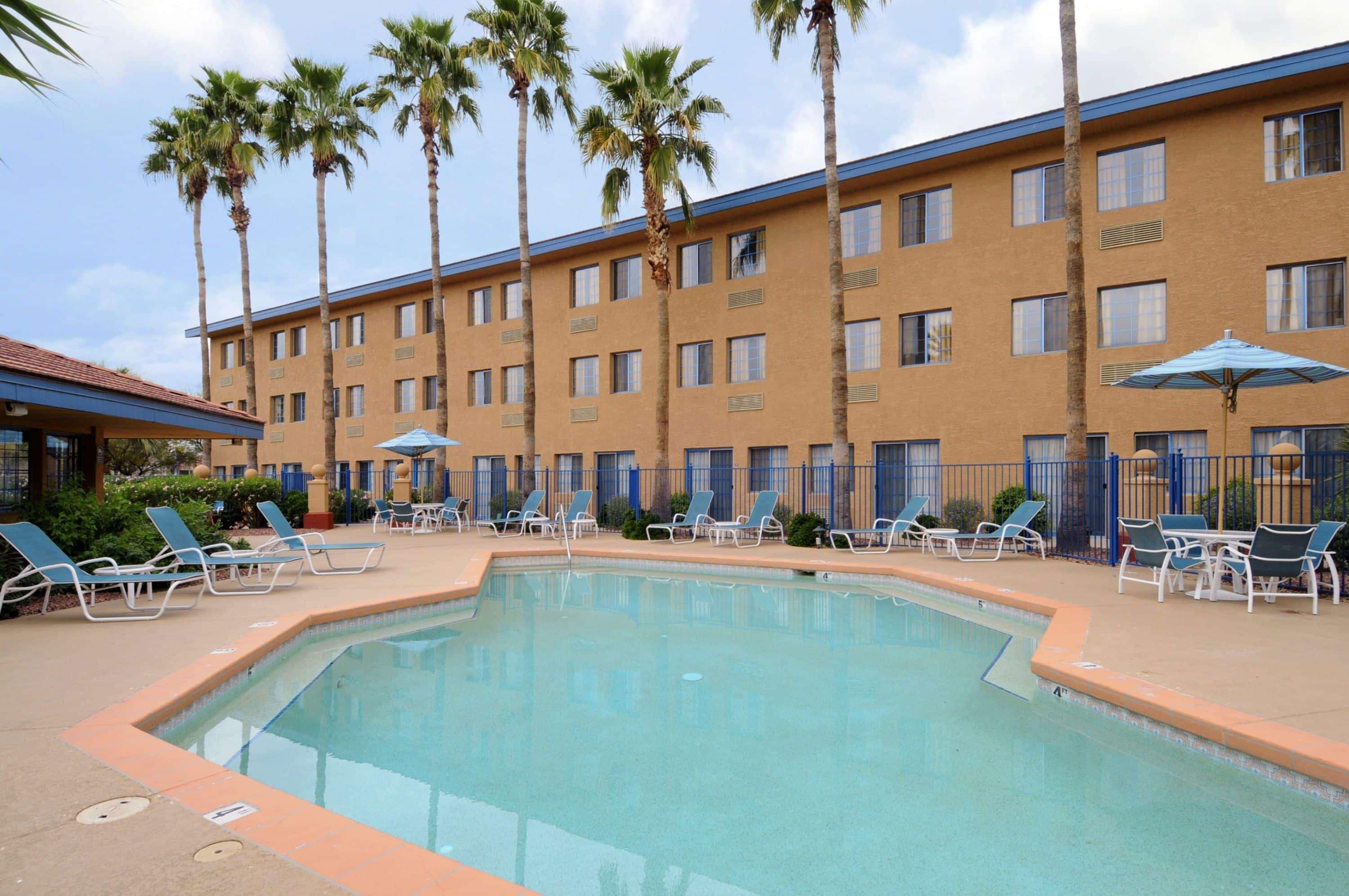 Days Inn & Suites By Wyndham Mesa Near Phoenix Exteriör bild