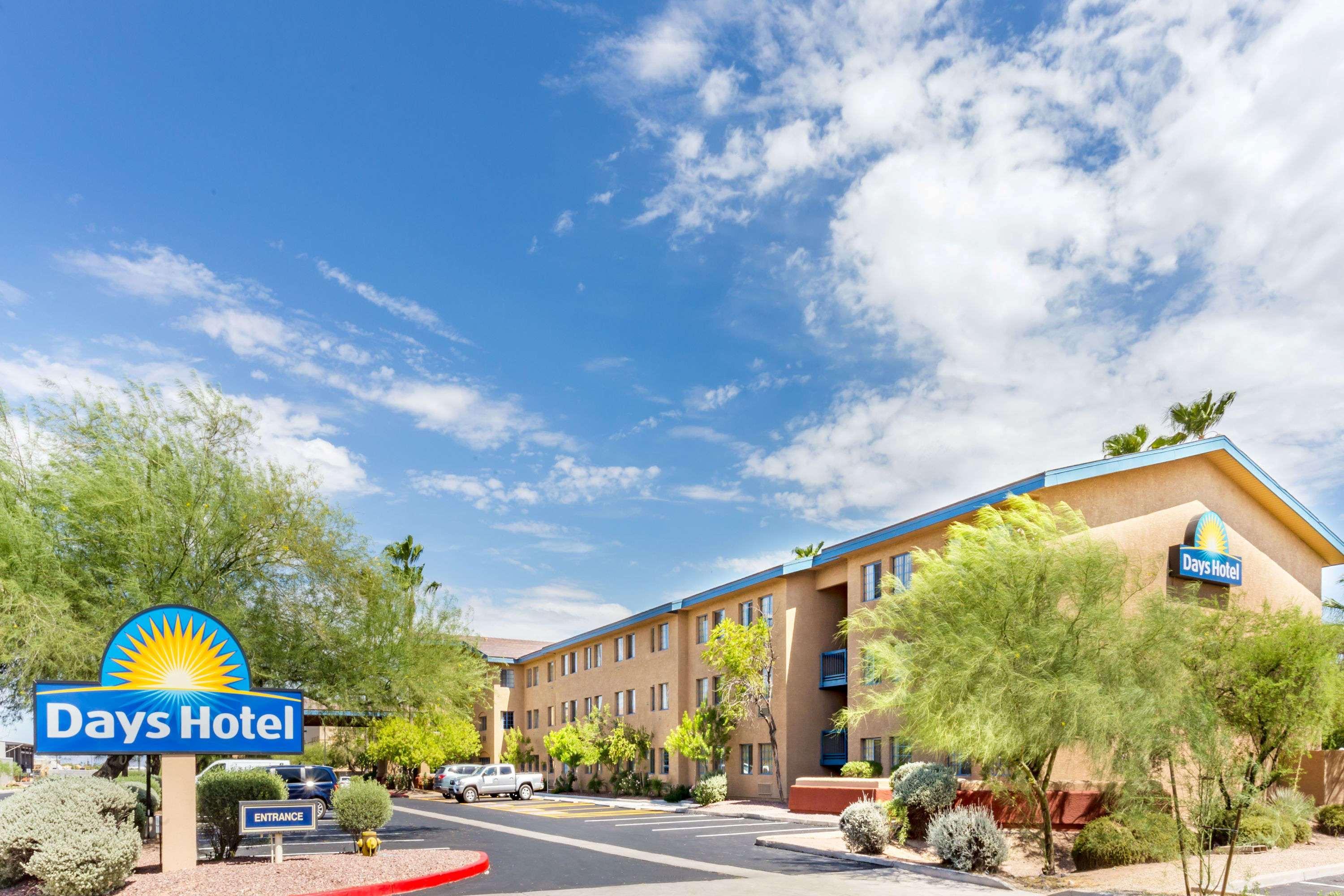 Days Inn & Suites By Wyndham Mesa Near Phoenix Exteriör bild