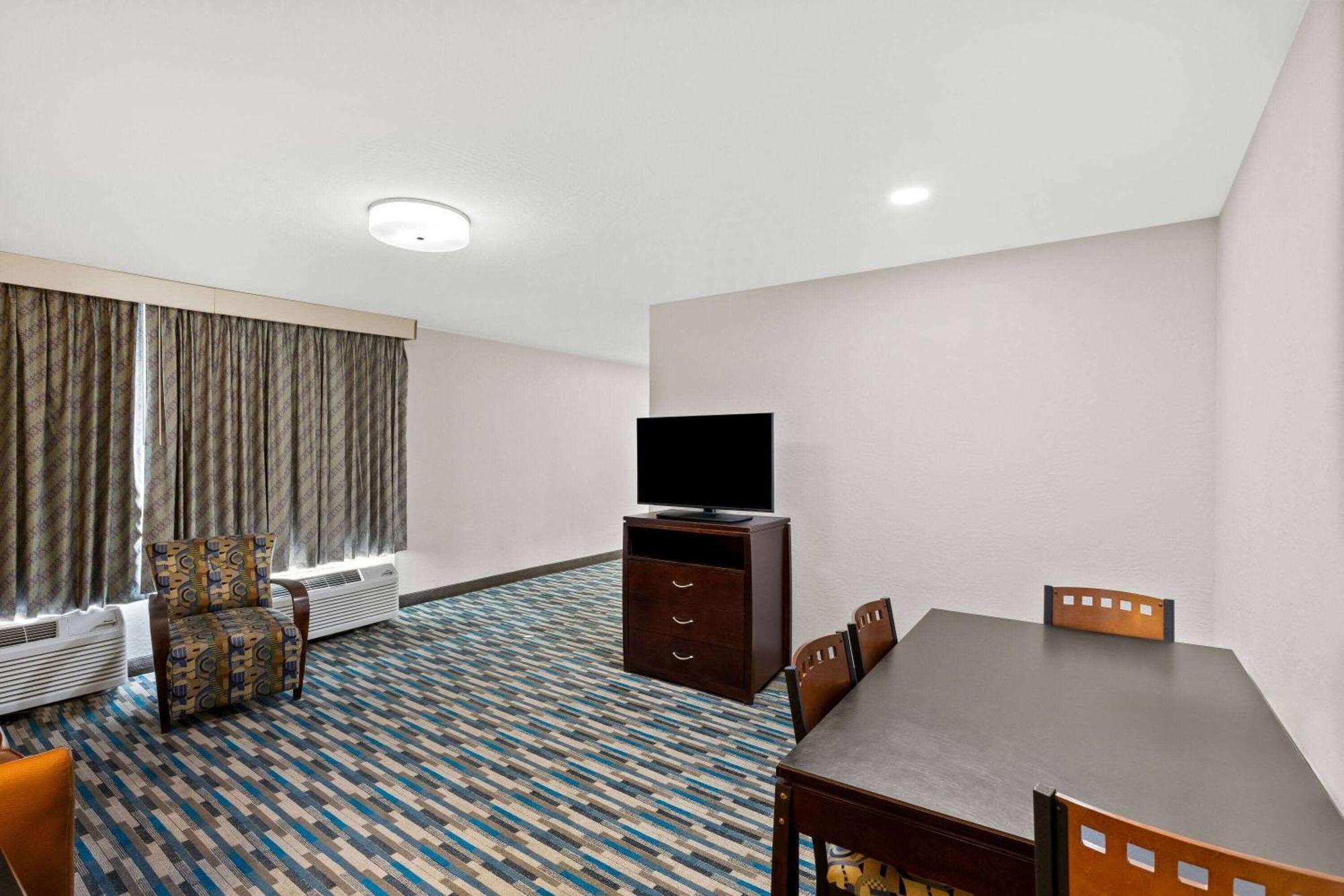 Days Inn & Suites By Wyndham Mesa Near Phoenix Exteriör bild